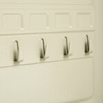 Шкафчик (Ключница) на 20 ключей BRAUBERG, 200х160х80 мм, с замком, +20 брелоков, серый, 290337 — изображение 3