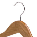 Вешалки-плечики, размер 48-50, КОМПЛЕКТ 3 шт., деревянная, клипсы для брюк, цвет сосна, BRABIX "Стандарт", 601170 — изображение 4