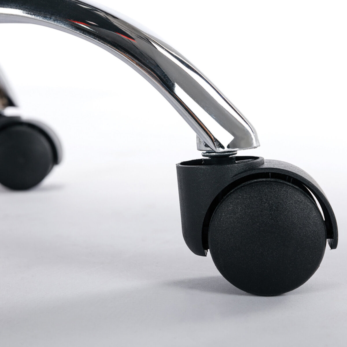 Кресло компьютерное BRABIX "Hunter GM-130", две подушки, экокожа, черное/красное, 532797 — изображение 16