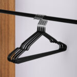 Вешалки-плечики для одежды, размер 48-50, металл, антискользящие, КОМПЛЕКТ 10 шт., черные, BRABIX PREMIUM, 608467 — изображение 7