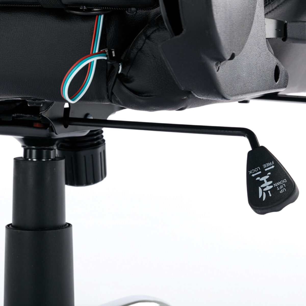 Кресло компьютерное BRABIX "Lumen GM-150 RGB", подсветка, две подушки, экокожа, черное, 532801 — изображение 18