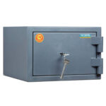 Сейф взломостойкий 1 класс VALBERG "Кварцит-25", 250х375х360 мм, 57 кг, ключевой замок — изображение 2