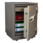 Сейф огнестойкий VALBERG "FRS-66T EL", 672х485х430 мм, 79 кг, электроный замок + ключ, трейзер, крепление к полу — изображение 3