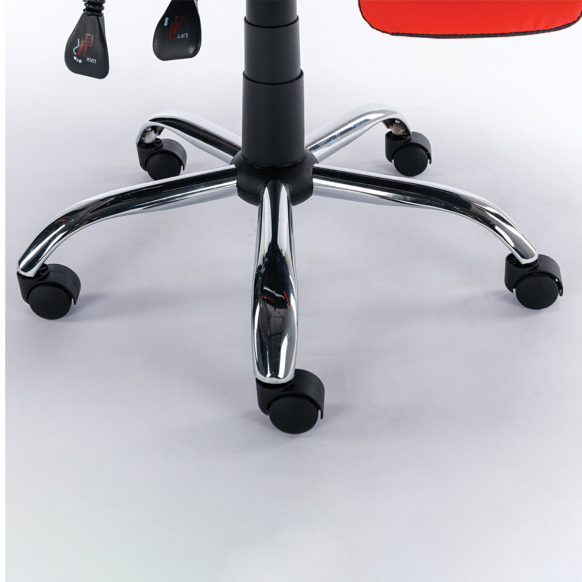 Кресло компьютерное BRABIX "Dexter GM-135", подножка, две подушки, экокожа, черное/красное, 532799 — изображение 16