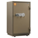 Сейф огнестойкий VALBERG "FRS-99T KL", 991х565х451 мм, 145 кг, 2 ключевых замка, трейзер, крепление к полу — изображение 3