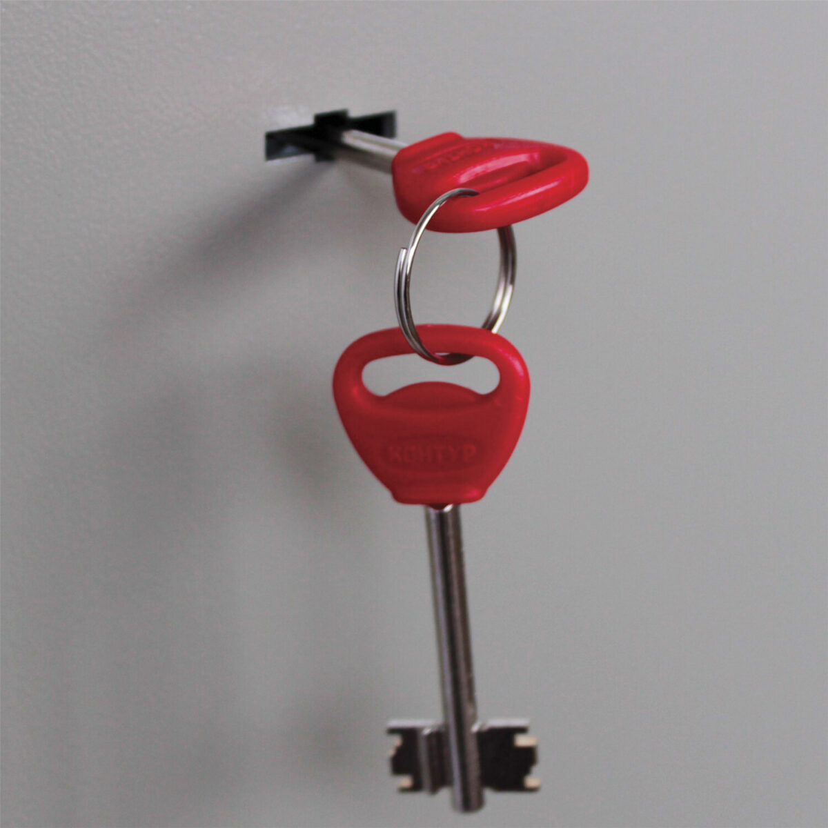 Сейф мебельный BRABIX "D-24m", 240х310х260 мм, 7 кг, ключевой замок, крепление к стене, 291162 — изображение 5