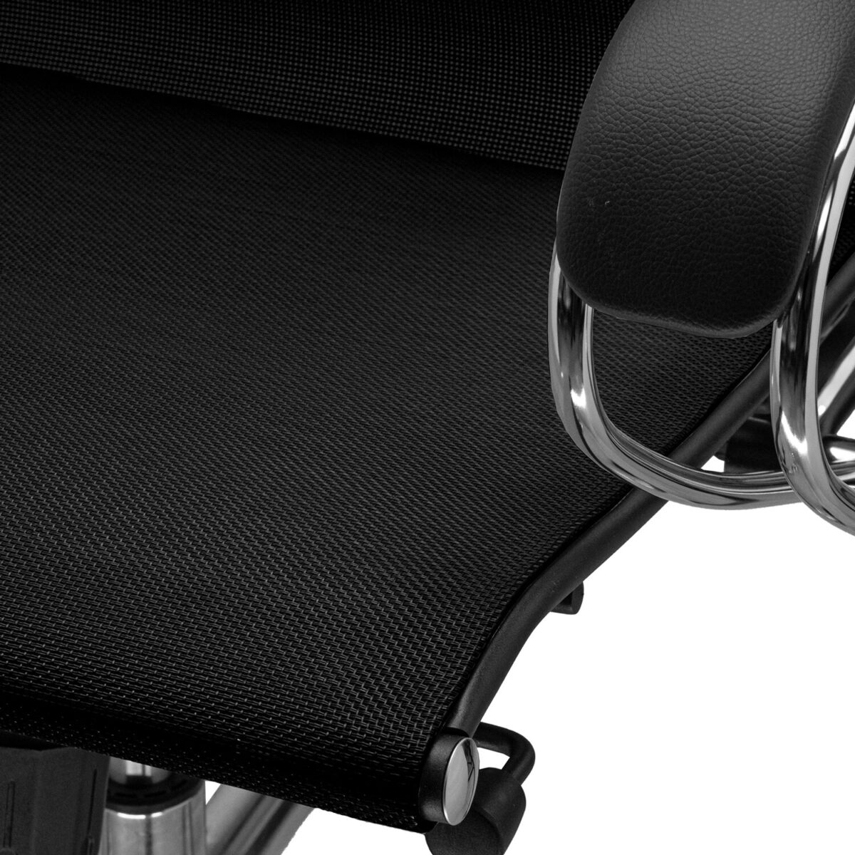 Кресло офисное МЕТТА "К-9" хром, прочная сетка, сиденье и спинка регулируемые, черное — изображение 15